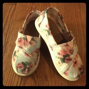Kids Toms size 10